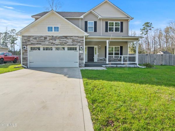 129 Cedar Ridge Drive, Maysville, NC 28555