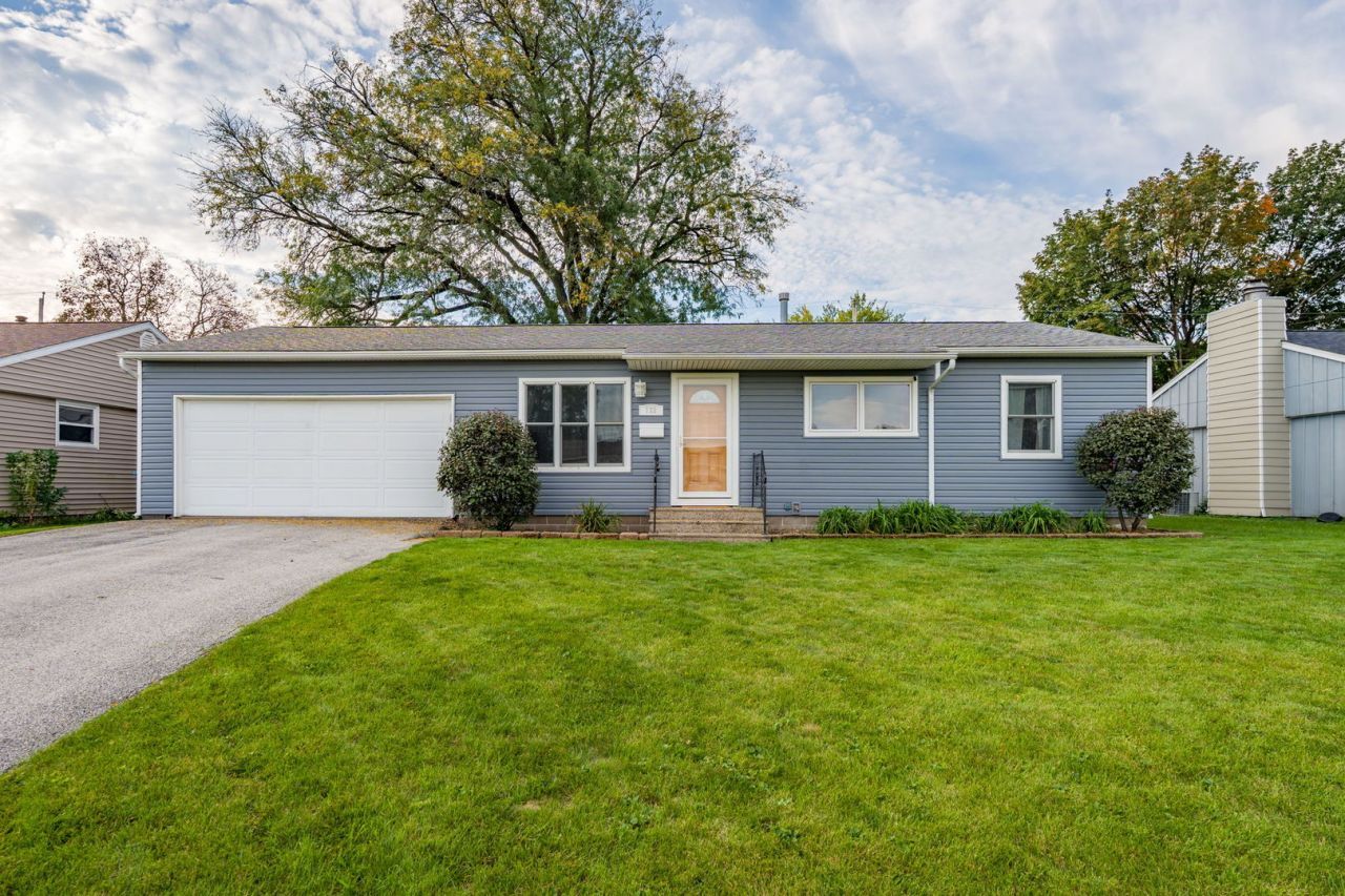 722 40th Avenue, East Moline, IL 61244 Main Photo