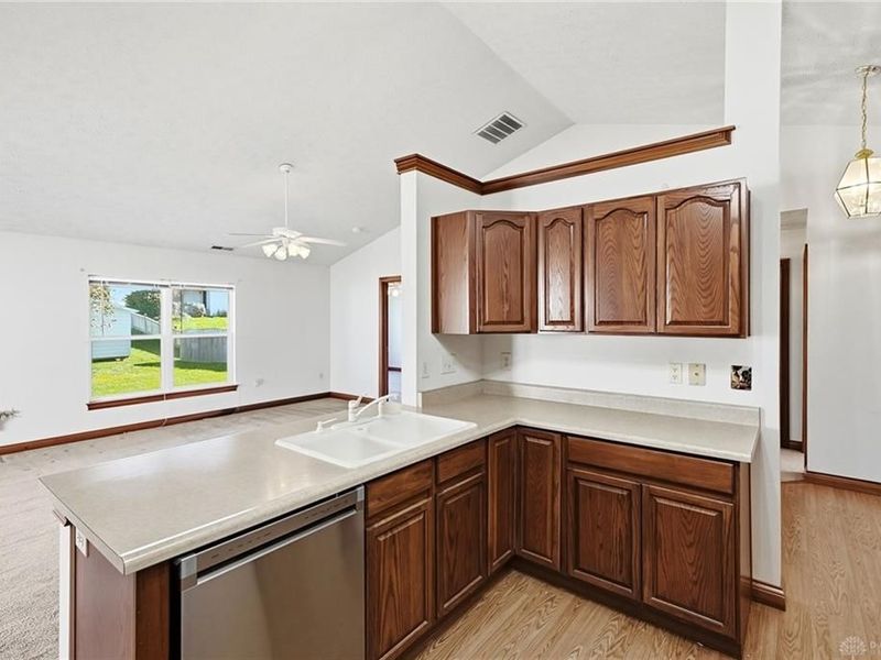 499 Jodee Drive, Xenia, OH 45385 Photo 9