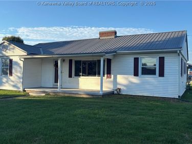 3207 Franklin Avenue, Point Pleasant, WV 25550