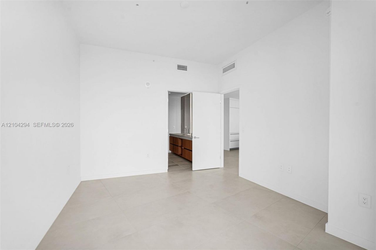 1400 Biscayne Blvd , Unit 1606, Miami, FL 33132 Photo