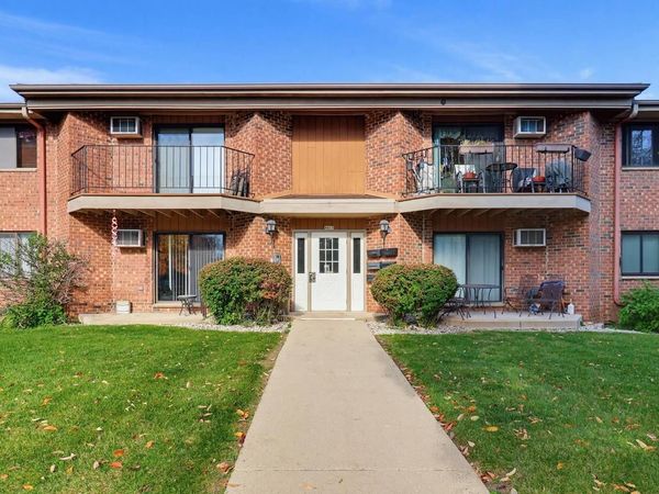 4415 S Greenridge CIRCLE, Unit C, Greenfield, WI 53220