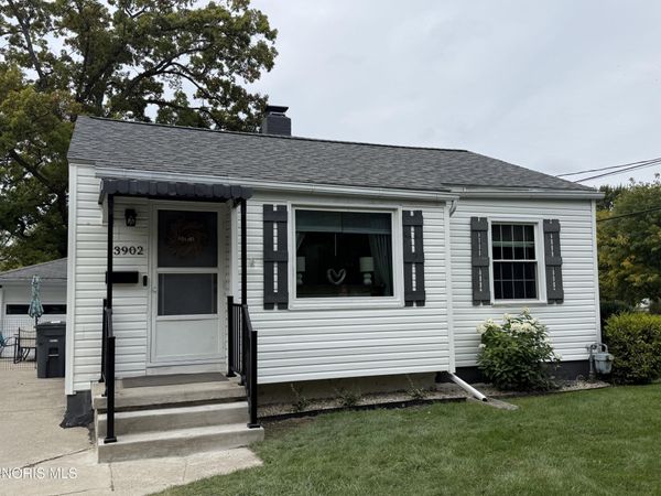 3902 Orono Drive, Toledo, OH 43614