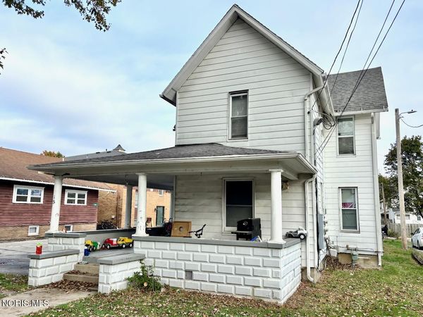 315 E Merry Avenue , Bowling Green, OH 43402