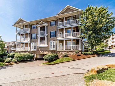 1625 Suncrest Village, Morgantown, WV 26505