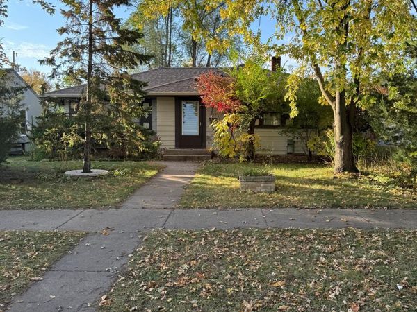 1582 Sherwood Avenue , Saint Paul, MN 55106