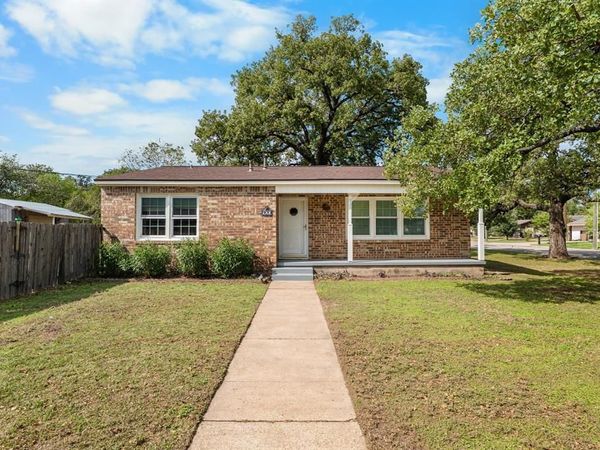 920 Avenue C, Lacy Lakeview, TX 76705