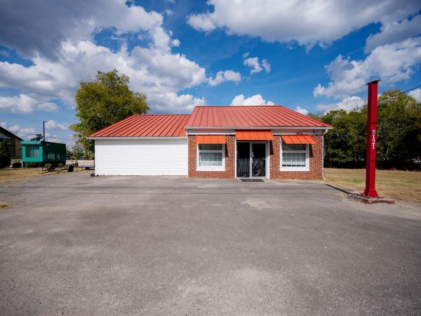8141 John Bragg Hwy, Readyville, TN 37149