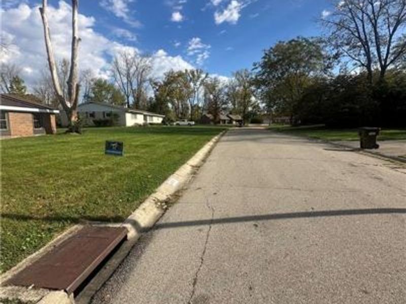 4035 Buckleigh Way, Trotwood, OH 45426 Photo 13