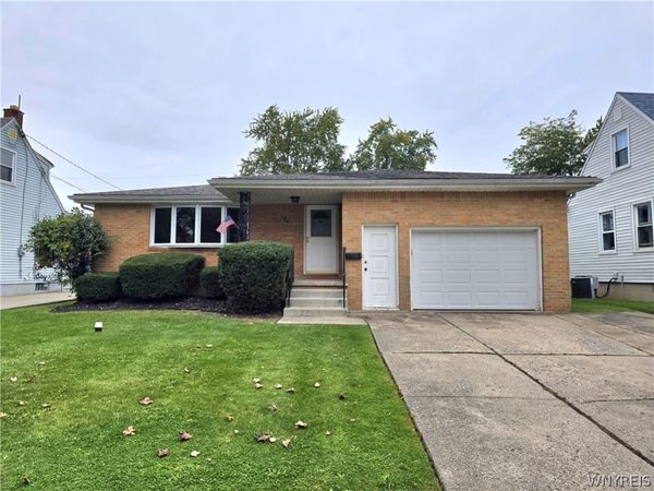 194 Wilmington Avenue , Tonawanda, NY 14150