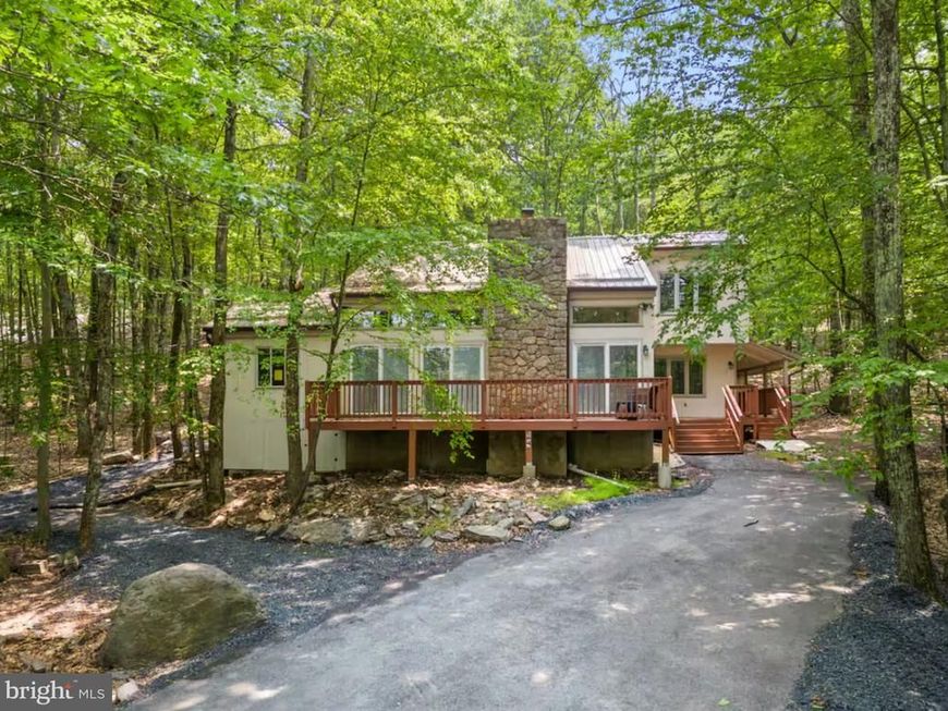 1157 Kensington Drive, East Stroudsburg, PA 18301 Main Photo