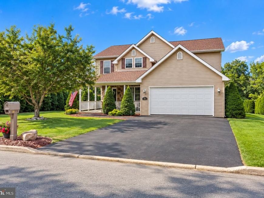 371 Willow Avenue, Walnutport, PA 18088 Main Photo