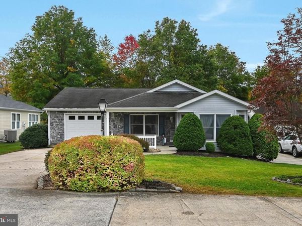 660 CANAL DRIVE, PINE GROVE, PA 17963