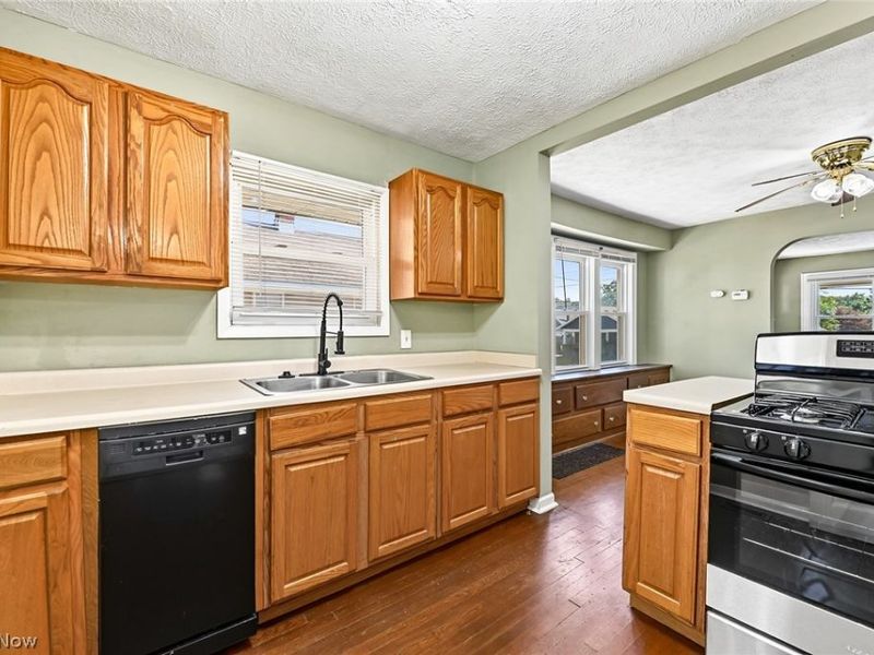 1897 Marks Avenue, Akron, OH 44305 Photo 12