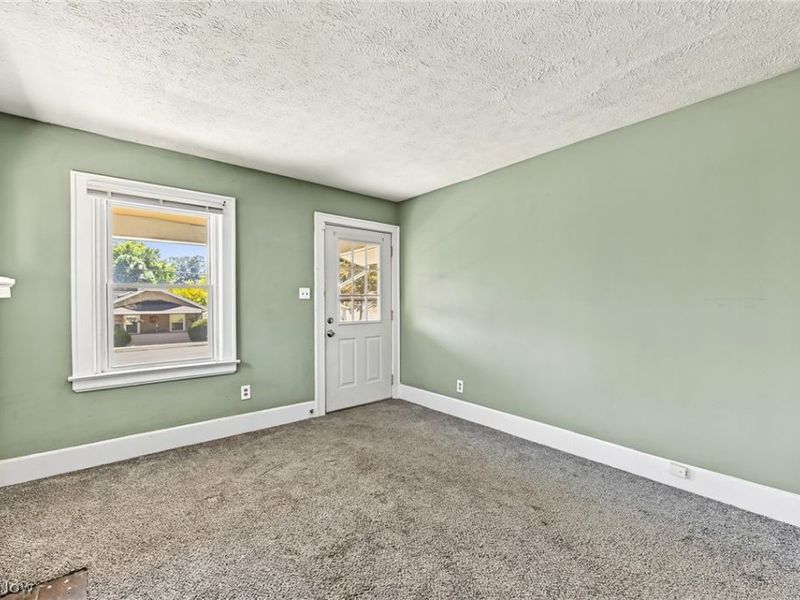 1897 Marks Avenue, Akron, OH 44305 Photo 5