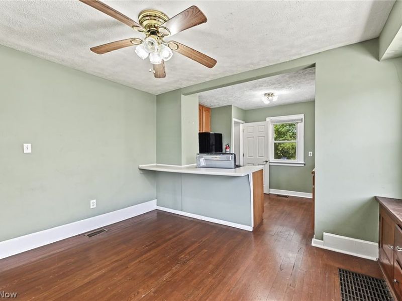 1897 Marks Avenue, Akron, OH 44305 Photo 9