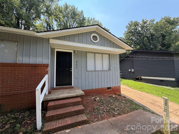 205 Glenrock Drive , Charlotte, NC 28217