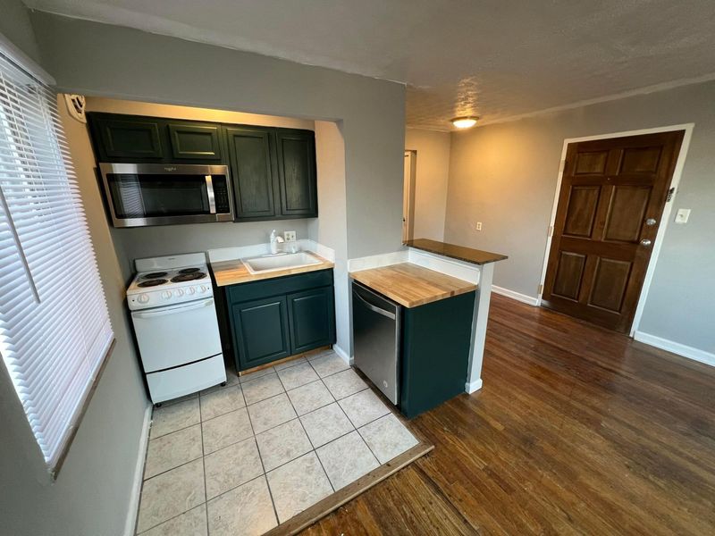 2519 Indianola Avenue, Columbus, OH 43202 Photo 11