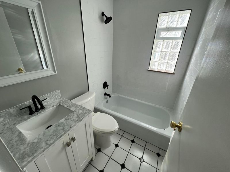 2519 Indianola Avenue, Columbus, OH 43202 Photo 8