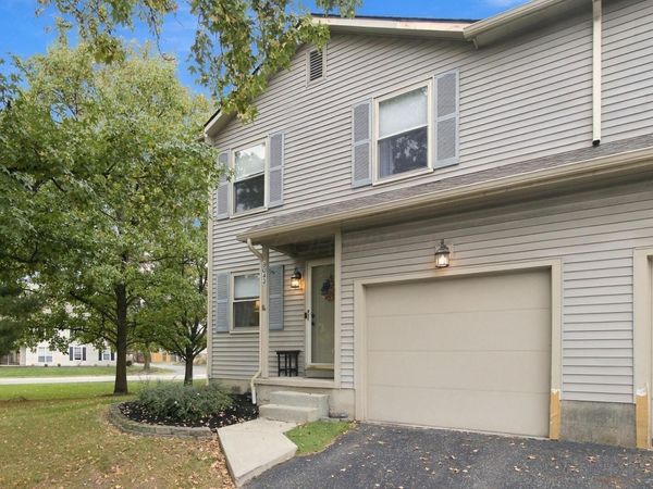 8043 Worthington Lake Drive, Westerville, OH 43081