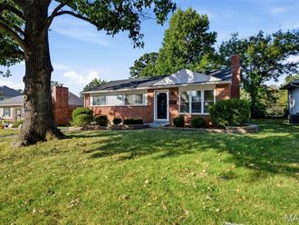 713 Huntwood Lane Kirkwood, MO 63122