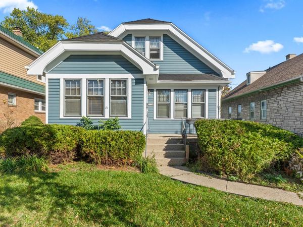 5526 W Wells STREET, Milwaukee, WI 53208