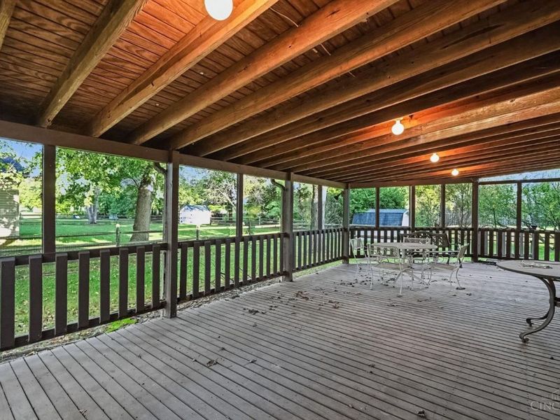 8253 Lake Ridge Drive, West Chester, OH 45069 Photo 22
