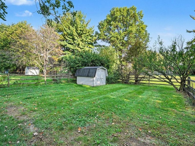 8253 Lake Ridge Drive, West Chester, OH 45069 Photo 23