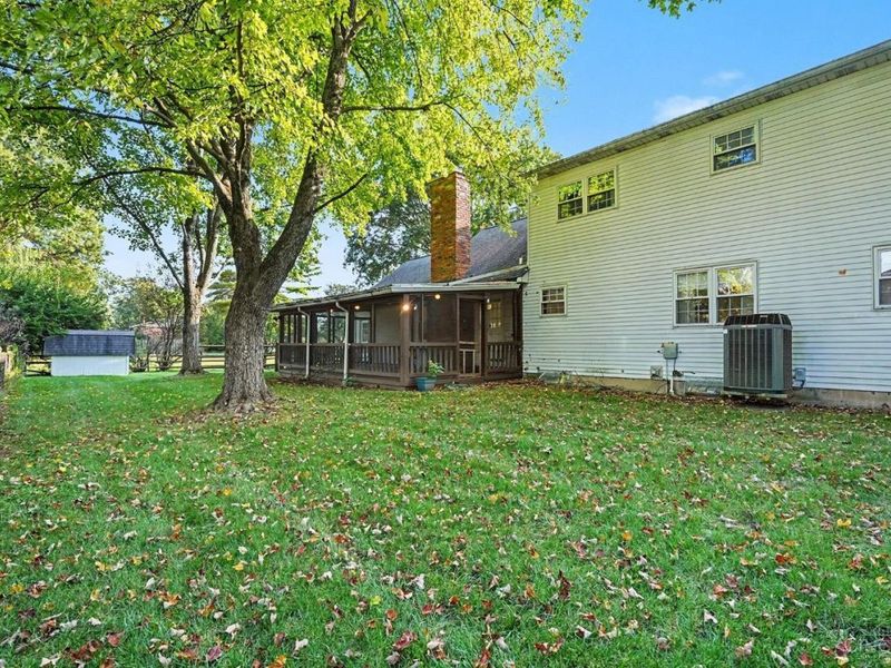8253 Lake Ridge Drive, West Chester, OH 45069 Photo 25
