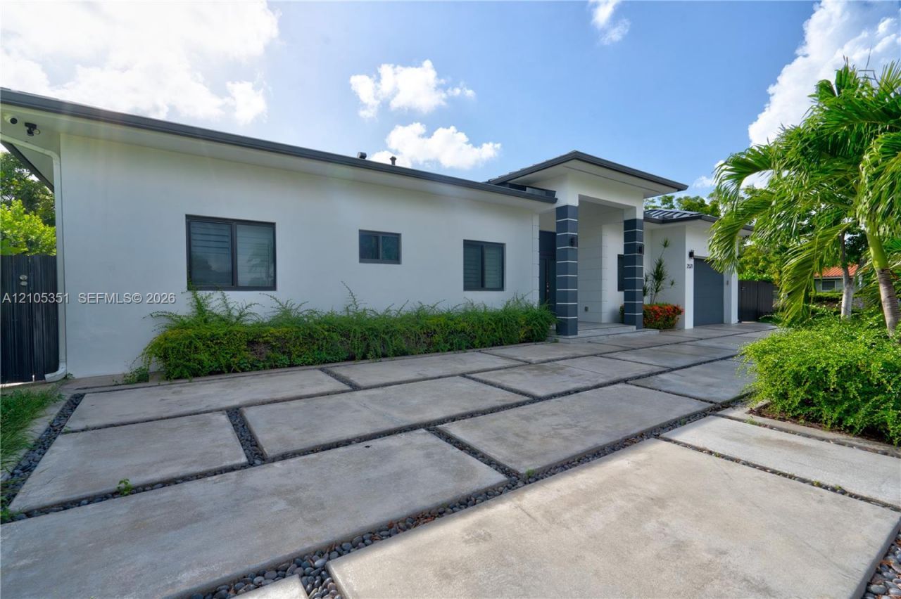 2521 SW 105th Ave , Miami, FL 33165 Photo