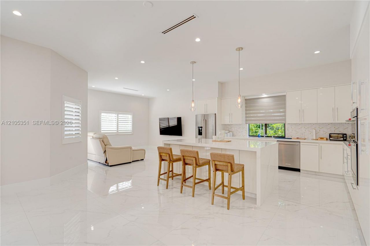 2521 SW 105th Ave , Miami, FL 33165 Photo