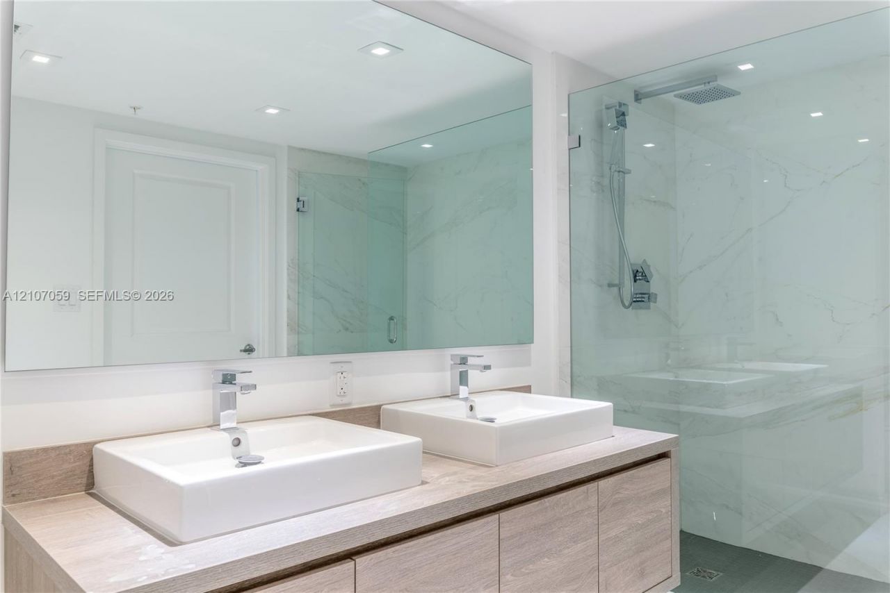 400 Sunny Isles Blvd, Unit 121, Sunny Isles Beach, FL 33160 Photo