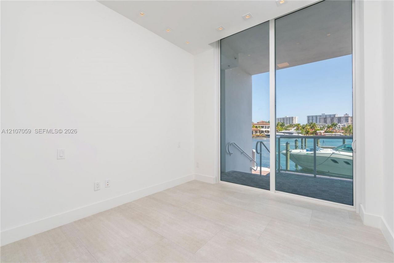 400 Sunny Isles Blvd, Unit 121, Sunny Isles Beach, FL 33160 Photo