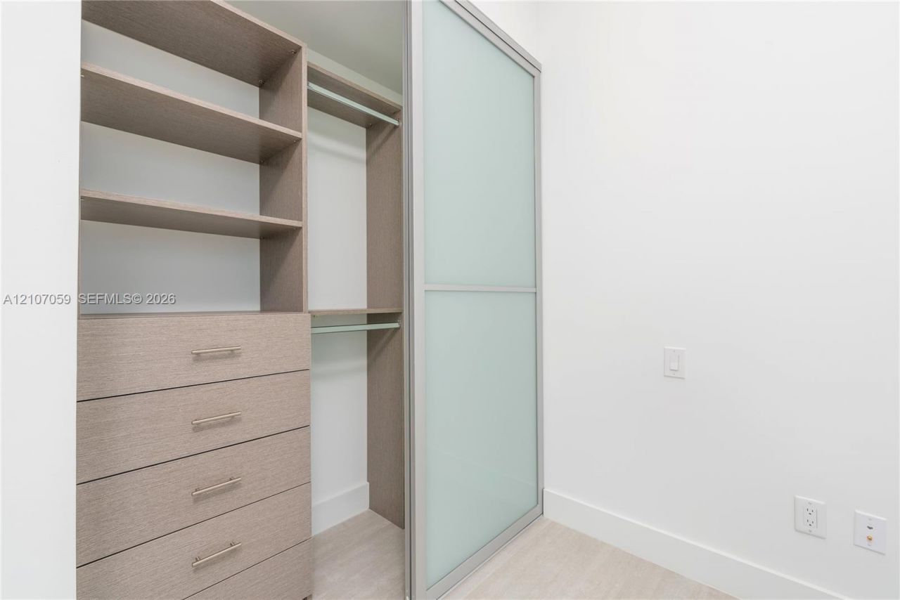 400 Sunny Isles Blvd, Unit 121, Sunny Isles Beach, FL 33160 Photo