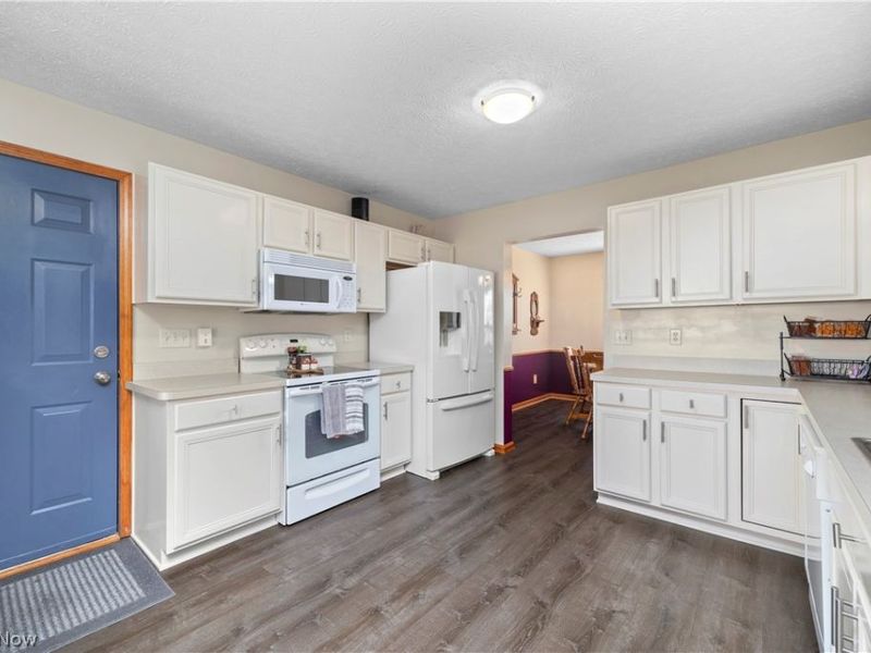 3950 Martins Run Drive, Lorain, OH 44053 Photo 10