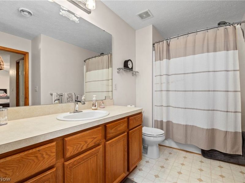 3950 Martins Run Drive, Lorain, OH 44053 Photo 29