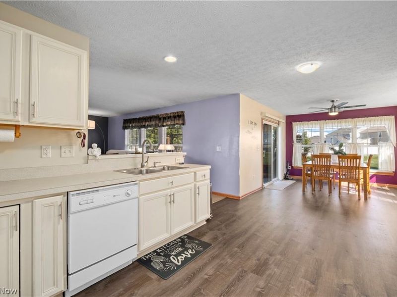 3950 Martins Run Drive, Lorain, OH 44053 Photo 8