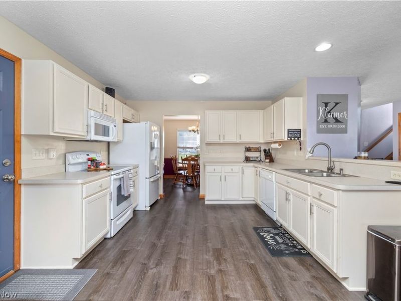 3950 Martins Run Drive, Lorain, OH 44053 Photo 9
