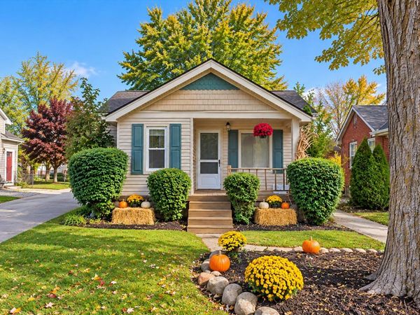 22011 Elizabeth Street, Saint Clair Shores, MI 48080