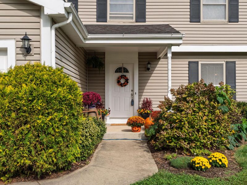 6764 Fallen Timbers Drive , Dublin, OH 43017 Photo 4