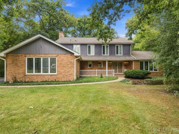 6N422 Woodhill Lane , St. Charles, IL 60175