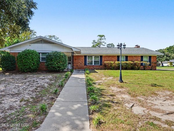 227 Pinewood Circle, Gulfport, MS 39507