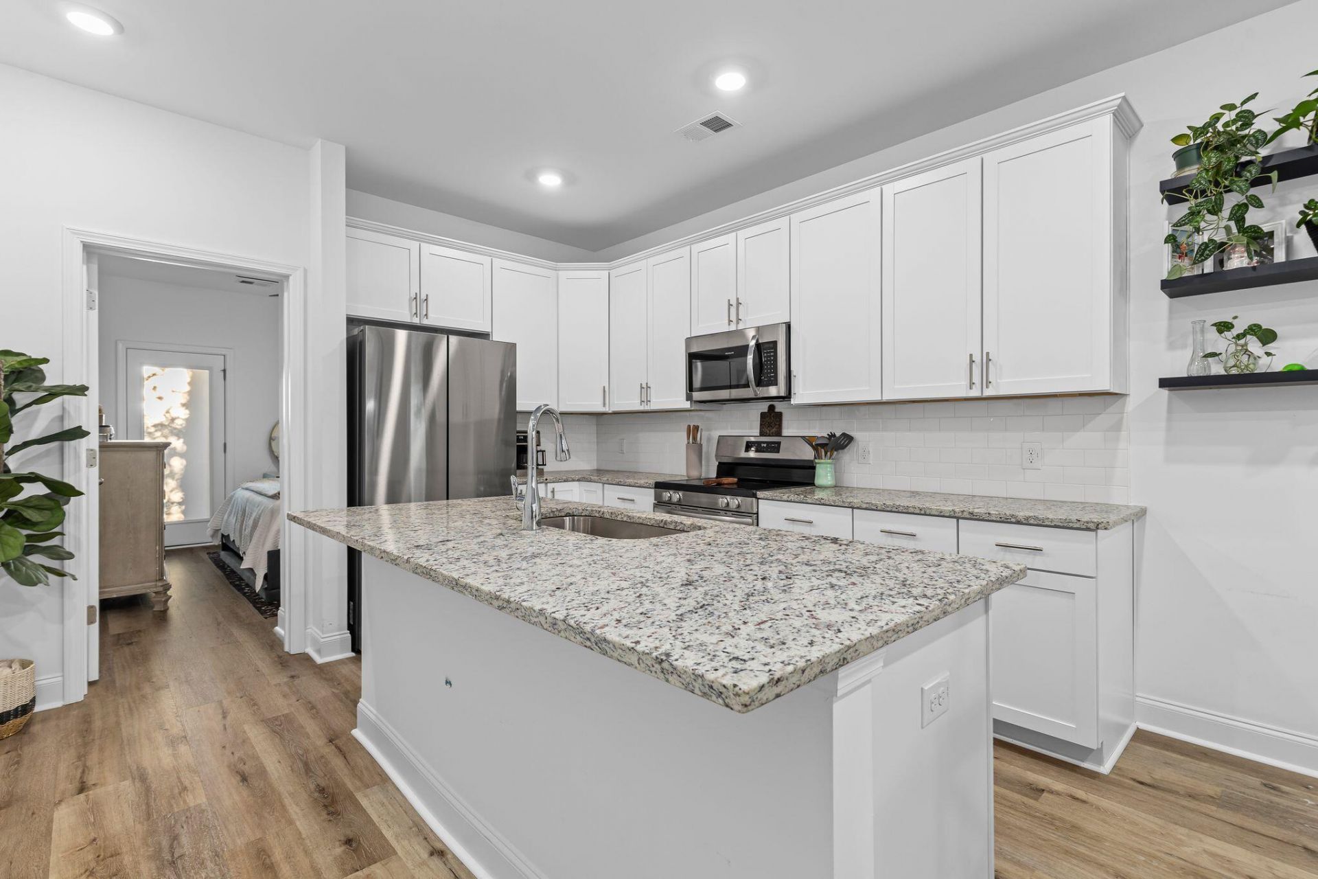 304 Twin Rivers Drive Photo 10