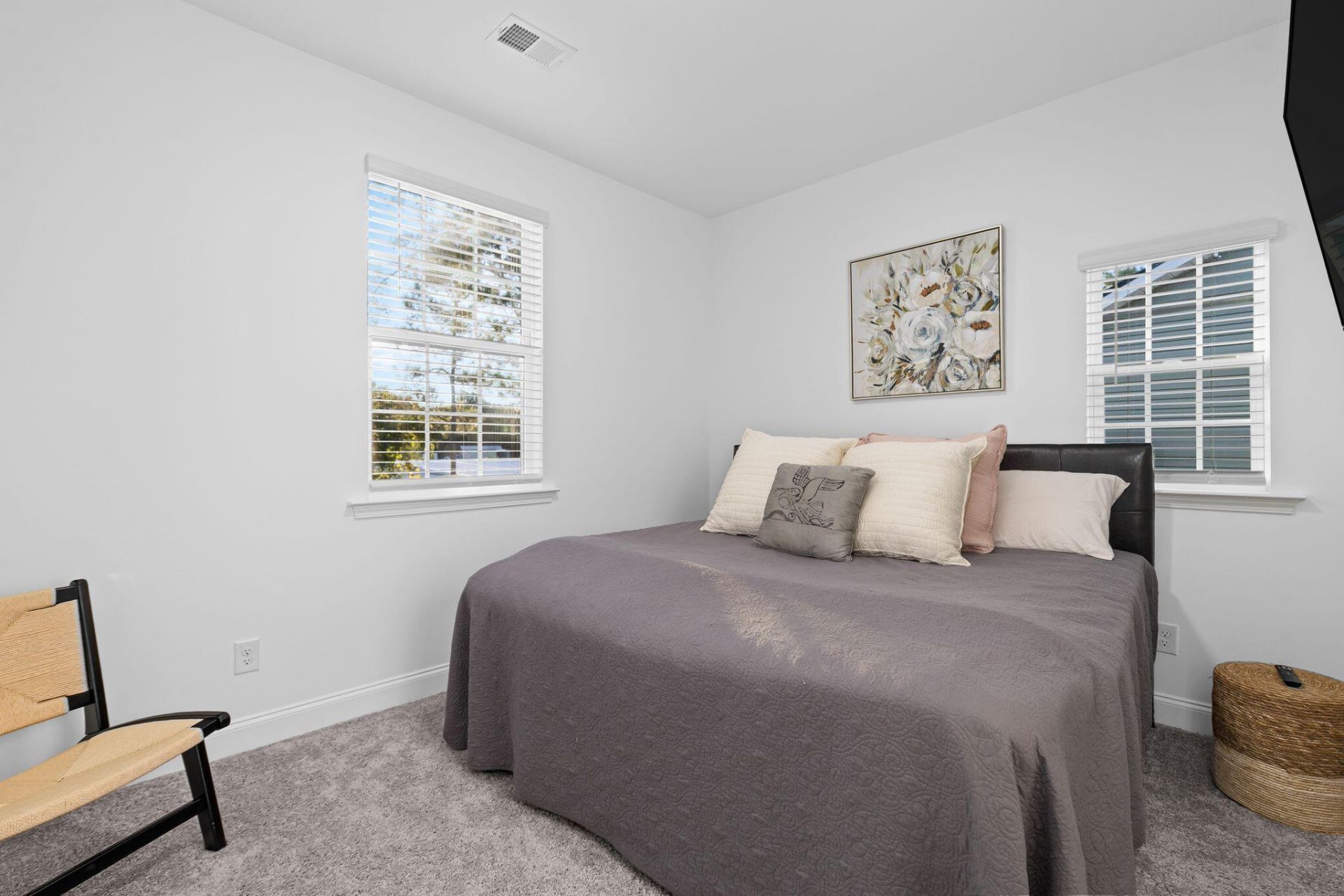 304 Twin Rivers Drive Photo 22