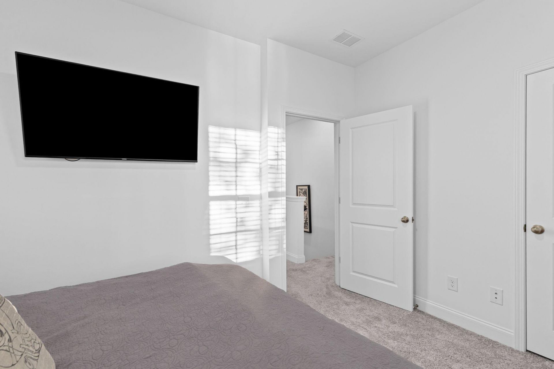 304 Twin Rivers Drive Photo 23