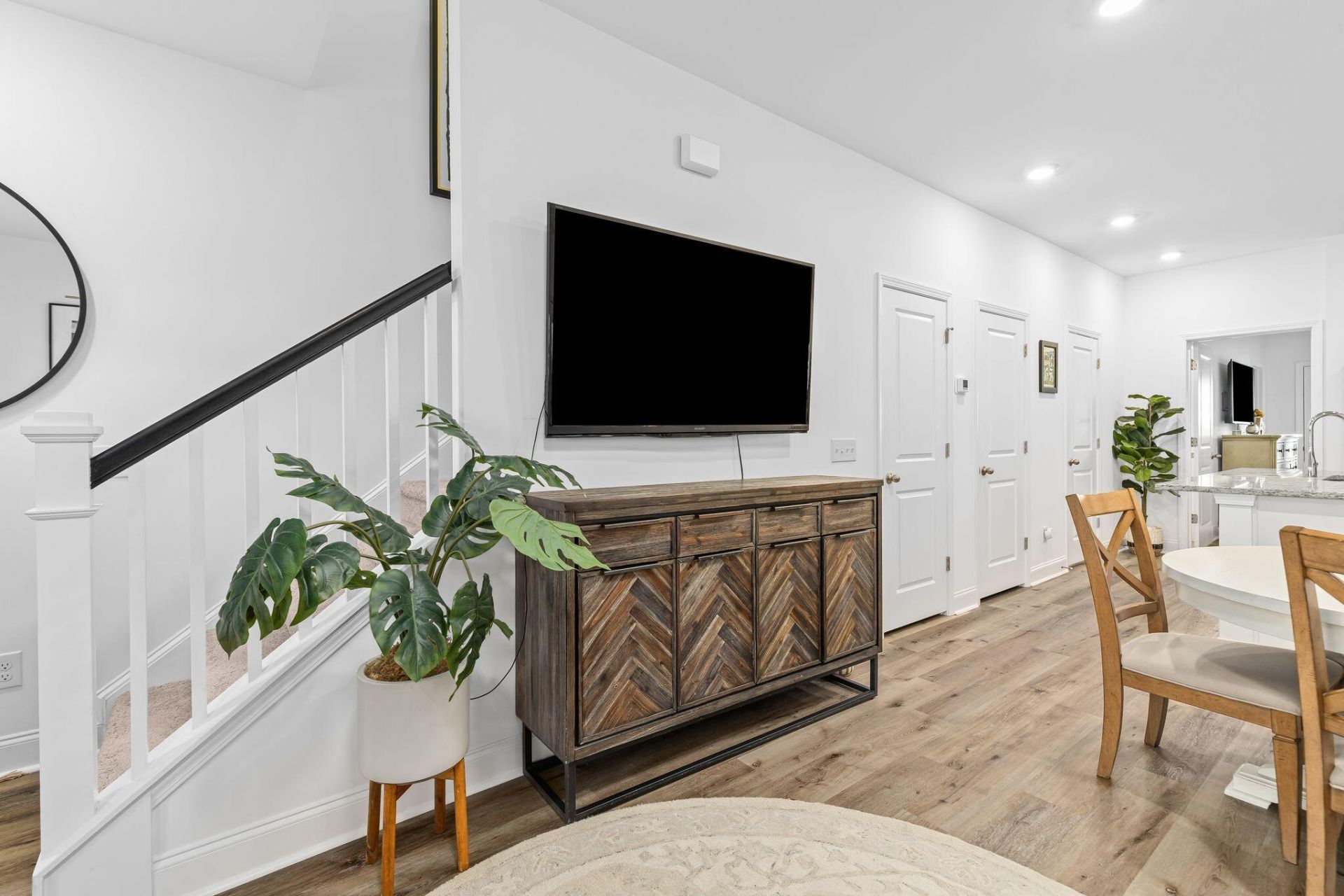 304 Twin Rivers Drive Photo 8