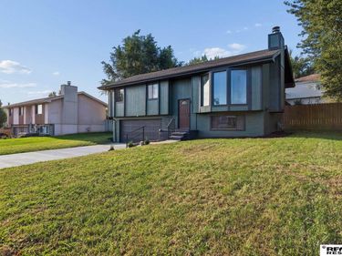 13304 Courtney Drive, Bellevue, NE 68123