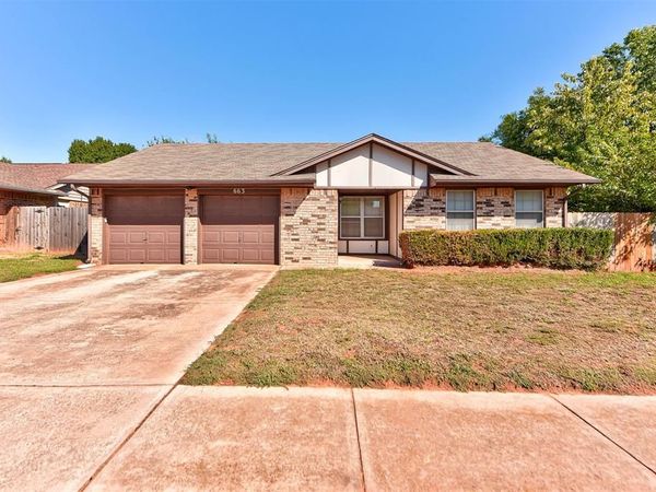 663 W Perry Drive, Mustang, OK 73064