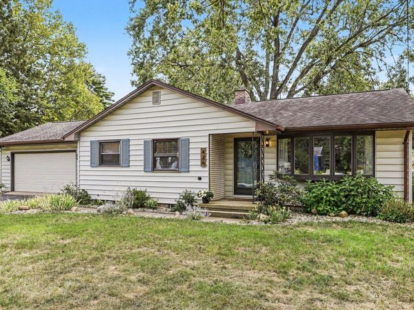 426 Larkspur Avenue, Portage, MI 49002