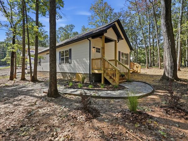7015 Topez Dr, Crossville, TN 38572